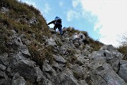 In Cornagera (1311 m) ad anello sui sentieri ‘Cornagera�? e ‘Vetta�? il 30 ottobre 2017  - FOTOGALLERY